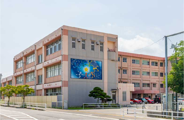 公集小学校 徒歩3分