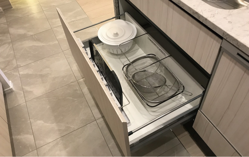 スライドストッカー