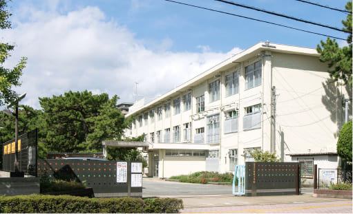 市立百道小学校